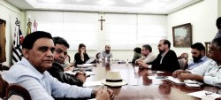 Reunião na Prefeitura de São Vicente